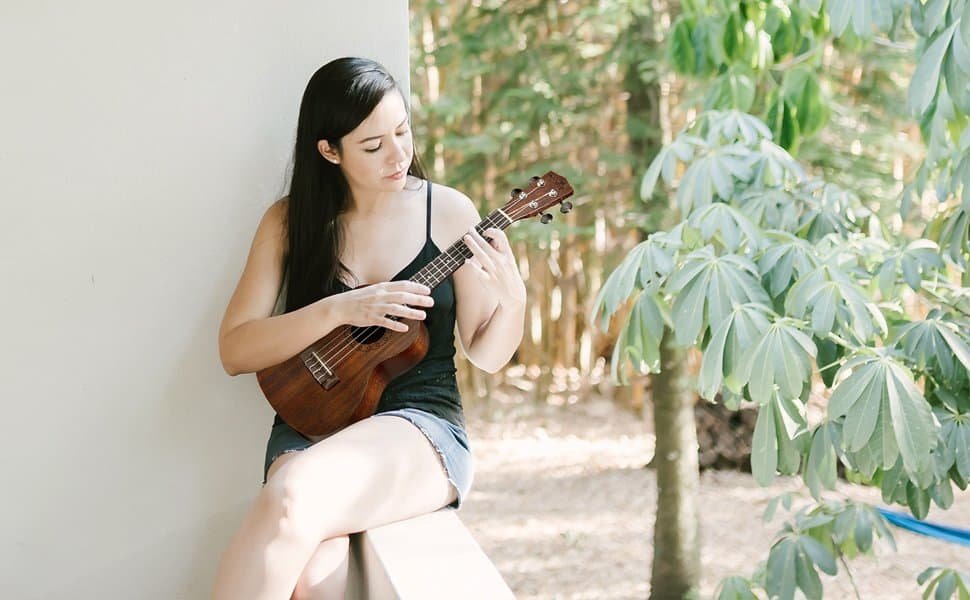 Ukulele de mogno concerto de 23 polegadas