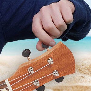 How to turn ukulele