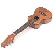 ukulele z drewna basowego