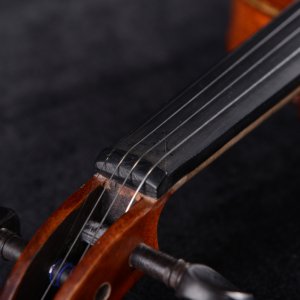 AVL-N07 violín 4/4