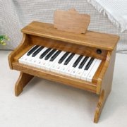 piano de madera de juguete