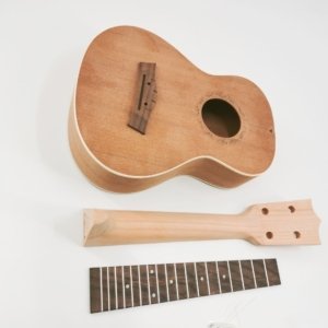 собрать укулеле из деталей